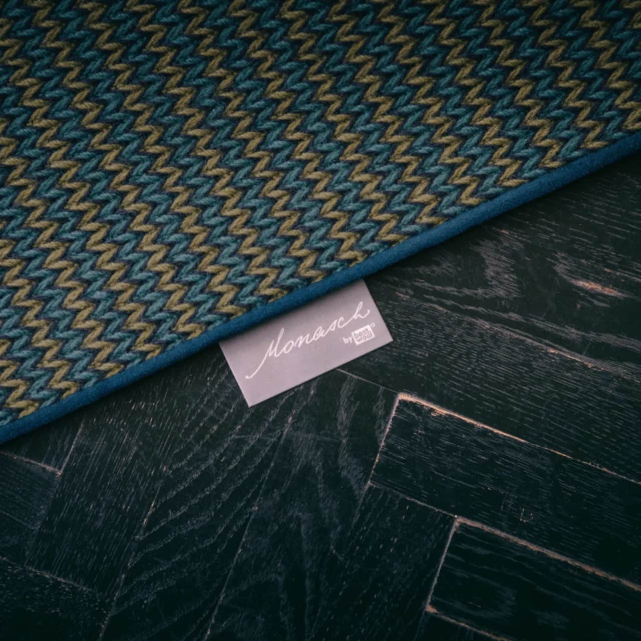 Flashback Moss luxury wool rug with blind soft border