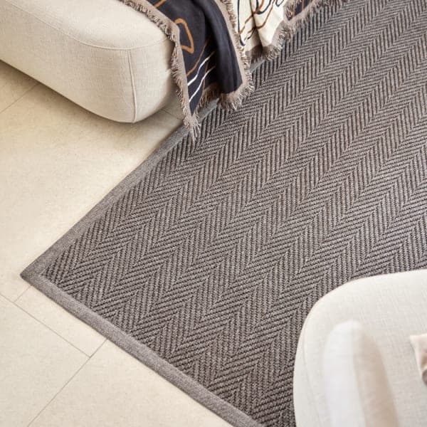 Maya Gradient | Licorice