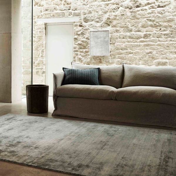 shade-shifting: TENCEL™ fibers reflect light, creating a multi-tonal landscape (color malachite)