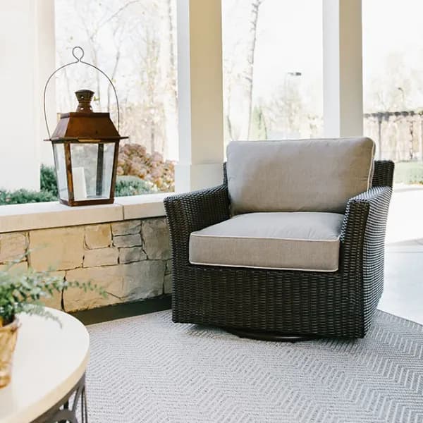 Athens Heather indoor-outdoor area rug on outdoor patio.