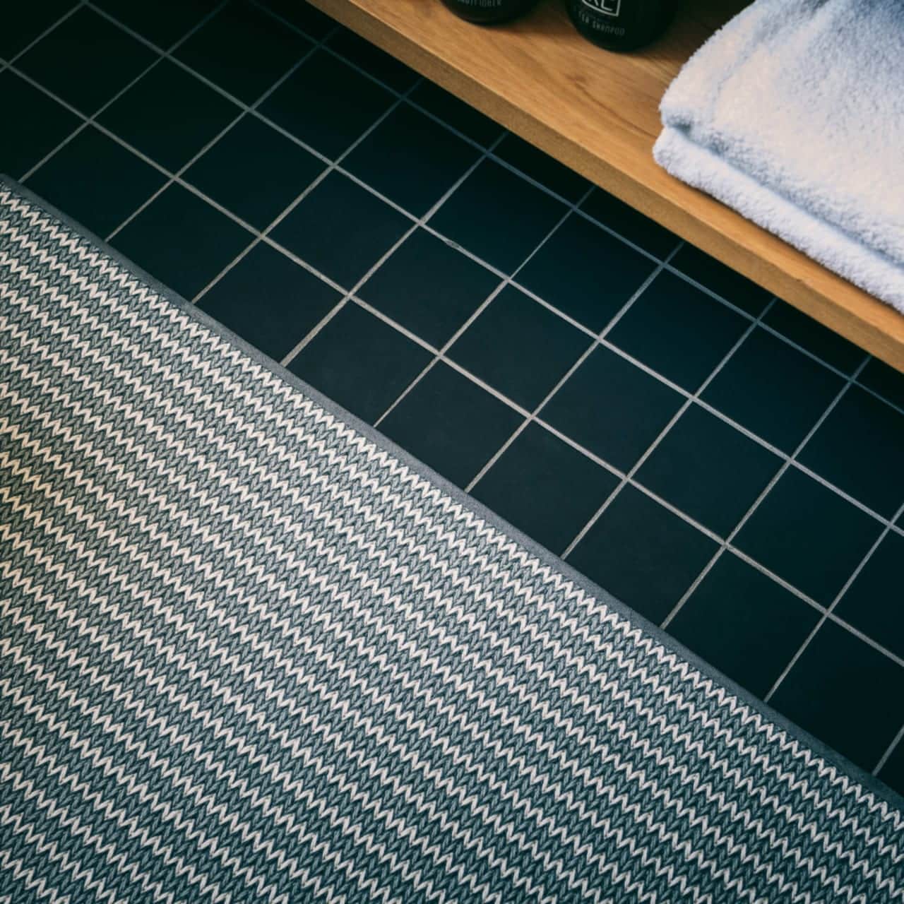 Flashback Seal wool runner in bathroom