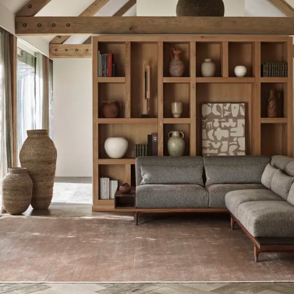 warm ambience: almora area rug with whipped edge (color amber)